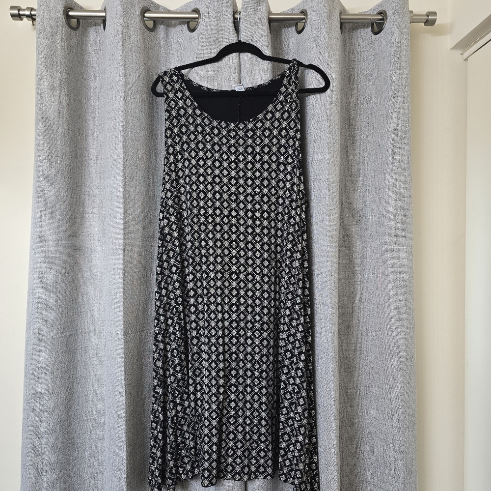 Black and White Patterned Women's Dress